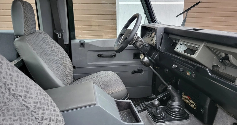 Land Rover Defender cena 79990 przebieg: 212400, rok produkcji 2000 z Złotów małe 529